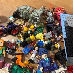LEGO色々盛り合わせセット　人形多数、消防ボート、カフェなどの画像