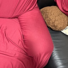ニトリ 二人掛け合皮ソファ+ワインレッドのカバーの画像