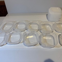 小さいタッパー10個セットの画像
