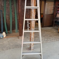 ハシゴ兼用アルミ脚立の画像