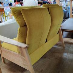 【愛品倶楽部柏店】マルイチセーリング MARUICHI 2人掛けリクライニングラブソファ PLAT 幅130cm 無垢材アームの画像