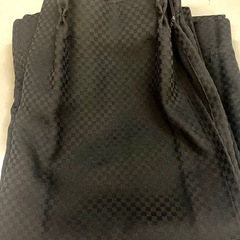 ◆中古　黒いカーテン　2枚で300円の画像