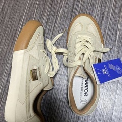  未使用品 WARRIOR スニーカーの画像