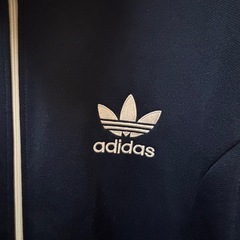 アディダス　ジャージの画像