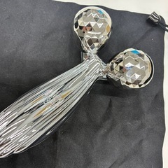 正規品 ReFa 美顔ローラー シルバー　、カラットレイ　専用ポーチ付きの画像