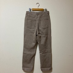 guジーンズベージュストーレートデニムの画像