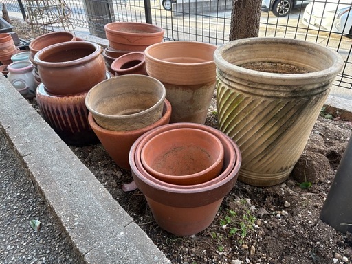 バラ売り可！リメイク鉢※中古 0円無料！】テラコッタ鉢・プラスチック鉢・角鉢・大きめサイズの鉢