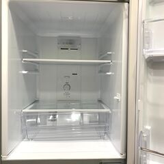 25C590_ジC AQUA アクア ノンフロン冷凍冷蔵庫 AQR-13M 2ドア 2022年製 126L 単身 一人暮らし 現状品 中古の画像