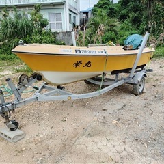 小型ボートの画像