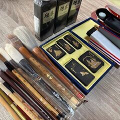 古墨・墨汁・硯・筆・墨バサミ　を纏めてお売りしますの画像