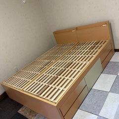 クインベッドマットレス付の画像