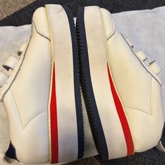 オニツカタイガー厚底スニーカー23センチの画像