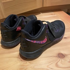NIKE Kyrie Flytrap 3 (27cm)の画像