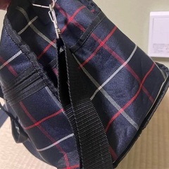 チェック柄ボストンバッグの画像