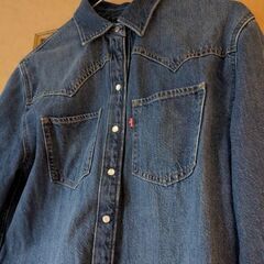 リーバイス デニムシャツの画像
