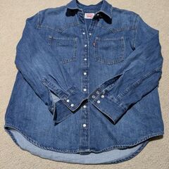 リーバイス デニムシャツの画像