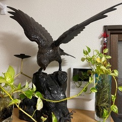置物　鷹の画像