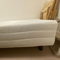 お引取りの方のみ　無印　スモール脚付きマットレスの画像