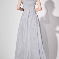 新品未使用 JEWELS ドレスの画像