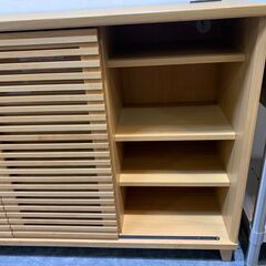 和モダン｜格子デザイン｜引き戸｜脚付きサイドボードの画像