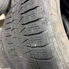 215/60R16  4本　ナンカン　　スタッドレス
の画像