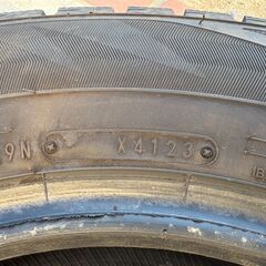 バリ溝　1シーズン使用　2本　DUNLOP WINTERMAXX WM02　195/65R15 91Ｑ　中古スタッドレスタイヤ 2023年の画像