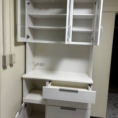 白いキッチン収納❣️ニトリ食器棚の画像