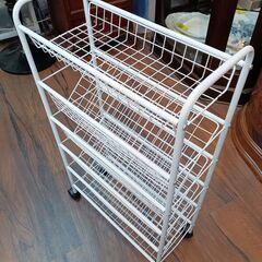 ブック収納ワゴン　本棚　キャスター付き　マガジンラック　白　メッシュ　スリム　省スペース　サイズ（約）幅19×奥42.5×高79　　■近隣配送無料 買取GO‼　栄和店の画像