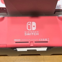 Nintendo Switch Lite コーラルの画像