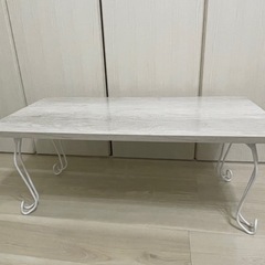 テーブル(折りたたみ可能)の画像