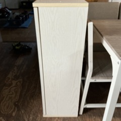 ミニ食器棚🍽️北欧風☘️キャビネットキッチン収納ガラス扉付き💎インテリア幅60cm奥行き29.3cm高さ90.1cm汚れ•剥がれあり💦白ホワイトの画像