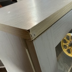 ミニ食器棚🍽️北欧風☘️キャビネットキッチン収納ガラス扉付き💎インテリア幅60cm奥行き29.3cm高さ90.1cm汚れ•剥がれあり💦白ホワイトの画像