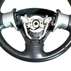 トヨタ ヴォクシー ノア ZRR70 / 75 純正ステアリング ハンドルの画像