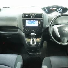 家族の毎日を、ちょうどいい1台で。セレナの画像