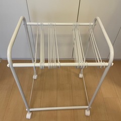 【値下げ中！】スラックスハンガーラック(ホワイト)の画像