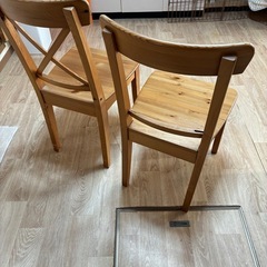 椅子　イス　二脚　IKEA ガタ、ゆるみ、傷の画像