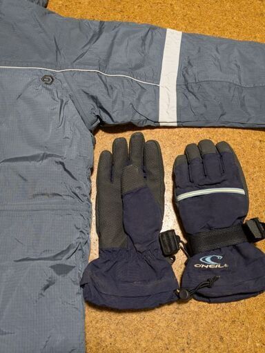 スノボーウェア+おまけ手袋 OP スキー・スノボウェアおまけ手袋 (satou) 世田谷代田のスノーボード