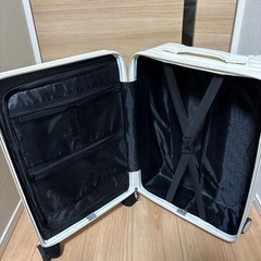 キャリーケースの画像