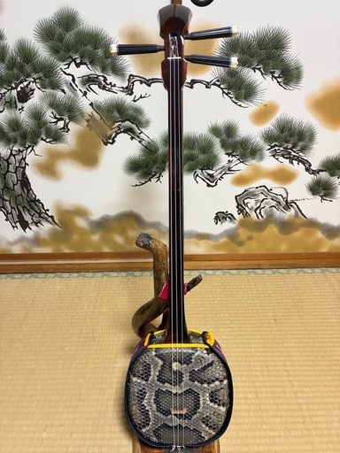 沖縄三線　ユナー 沖縄三線エーマクルチ本蛇皮一枚張り！与那城型！ユナー型！こちらの