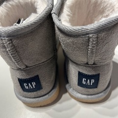 新品未使用⭐︎GAP ムートン　18cmの画像