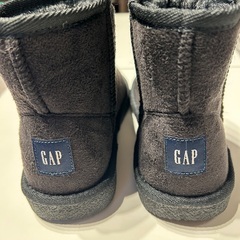 新品未使用★GAP ムートン　20cm ブラックの画像