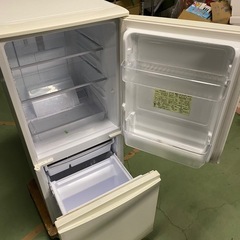 ○東165 動作品 SHARP 2ドア冷蔵庫 SJ-D14E-W 2019年製 一人暮らし用 137Lの画像