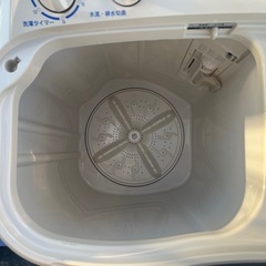 ハイアール2004年製　2層式洗濯機　電気洗濯機　JW-W70A  強力洗剤にて洗浄済み！　中は元から比較的綺麗です！の画像