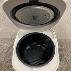 アイリスオーヤマ株式会社 ジャー炊飯器　2023年製の画像