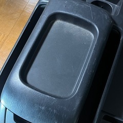 ハイエース 200系 純正 センターコンソールの画像