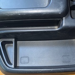 ハイエース 200系 純正 センターコンソールの画像