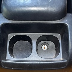 ハイエース 200系 純正 センターコンソールの画像