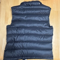 （ハム様）黒　ダウンベスト（ジャンク扱い ）の画像