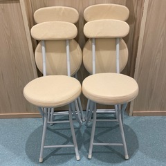 折り畳み椅子の画像