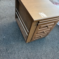 可変式テーブル　無料の画像